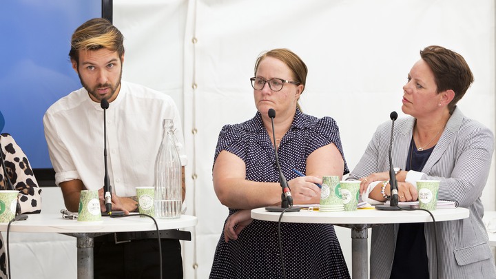 Visby 190703Bilder till OTW, Barncancerfonden.Bilder fr&aring;n seminarium Sviterna efter barncancer kostar samh&auml;llet miljarder &ndash; s&aring; kan de minskasBilden:  Frv Thorbj&ouml;rn Larsson, Generalsekreterare, BarncancerfondenCarolina Sahlberg, Mamma till Viktor som drabbades av Ewings sarkomIsak Thern, Barncancer&ouml;verlevareAnna-Lena Hogerud, Regionr&aring;d, (S) Region Sk&aring;ne, Marie Morell, Oppositionsr&aring;d, (M) Region &Ouml;sterg&ouml;tland samt Kattis Ahlstr&ouml;m, moderator.Foto Ola TorkelssonCopyright Ola Torkelsson &copy;