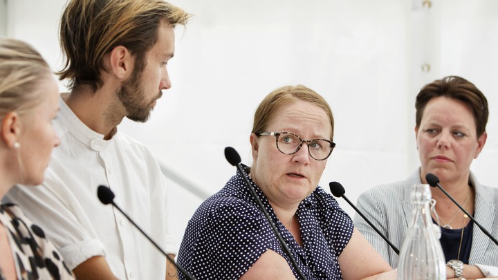 Visby 190703Bilder till OTW, Barncancerfonden.Bilder fr&aring;n seminarium Sviterna efter barncancer kostar samh&auml;llet miljarder &ndash; s&aring; kan de minskasBilden:  Frv Thorbj&ouml;rn Larsson, Generalsekreterare, BarncancerfondenCarolina Sahlberg, Mamma till Viktor som drabbades av Ewings sarkomIsak Thern, Barncancer&ouml;verlevareAnna-Lena Hogerud, Regionr&aring;d, (S) Region Sk&aring;ne, Marie Morell, Oppositionsr&aring;d, (M) Region &Ouml;sterg&ouml;tland samt Kattis Ahlstr&ouml;m, moderator.Foto Ola TorkelssonCopyright Ola Torkelsson &copy;