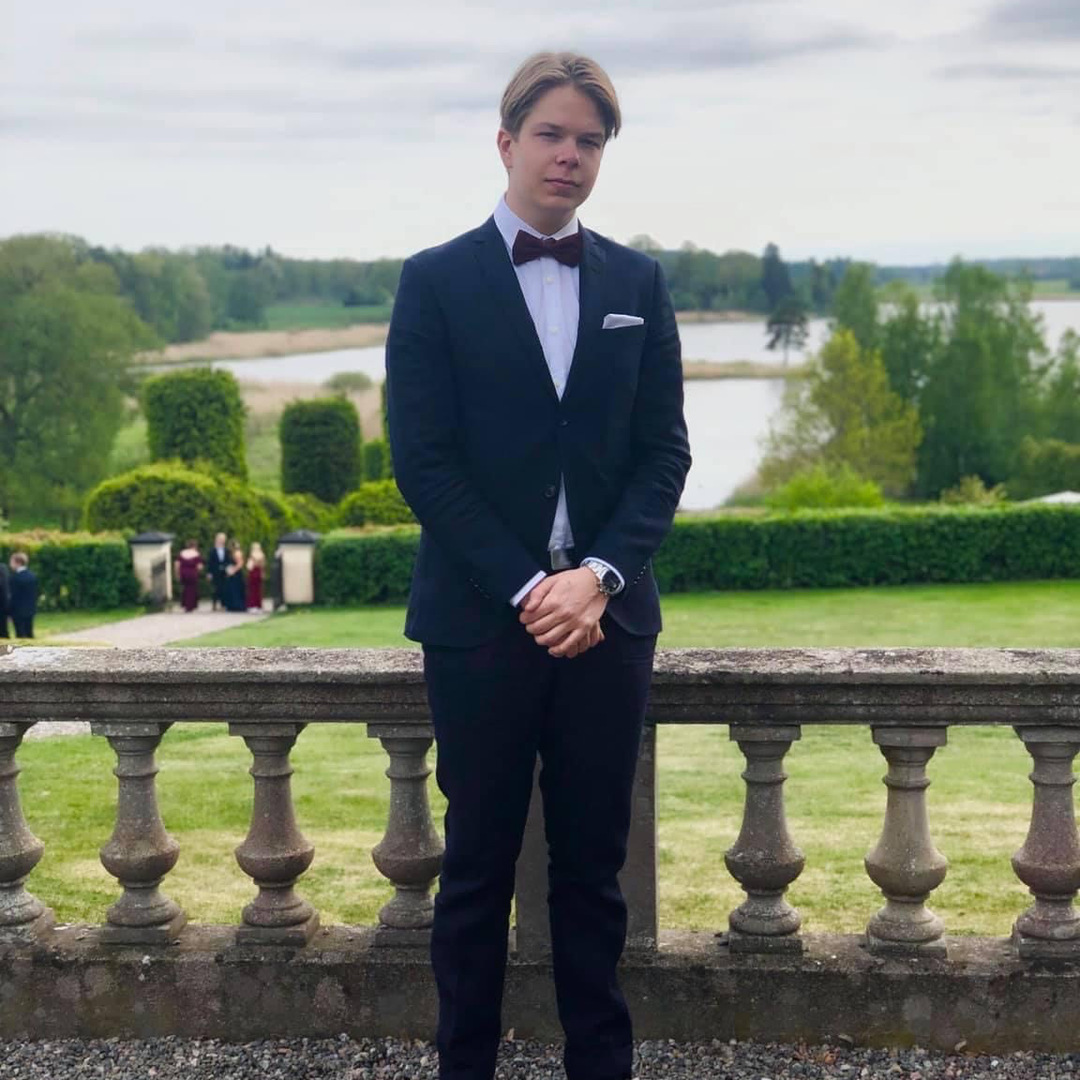 Samuel Gustafsson avled i ponsgliom i september 2022. Hans familj donerade insamlade pengar till BCF.